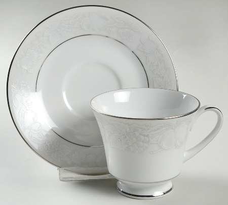 Alamosa Footed Cup & Saucer Set