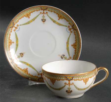 Albany Flat Cup & Saucer Set