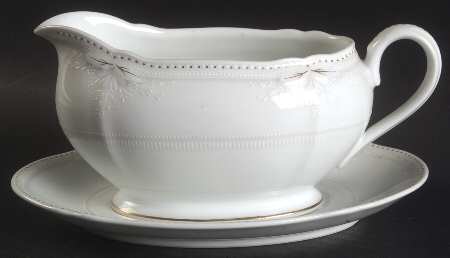 Alcott Gravy Boat & Underplate (Relish/Butter)
