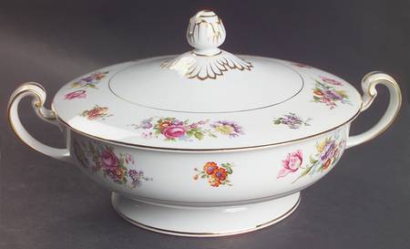 Aldea Round Covered Vegetable