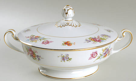 Aldea Round Covered Vegetable