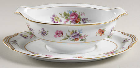 Aldea Gravy Boat with Attached Underplate