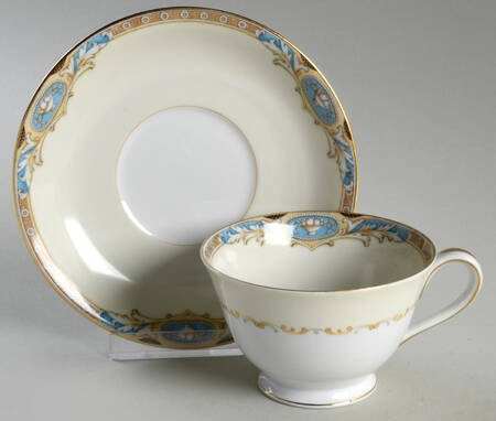 Alden Footed Cup & Saucer Set