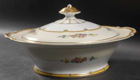 Aldine Round Covered Vegetable