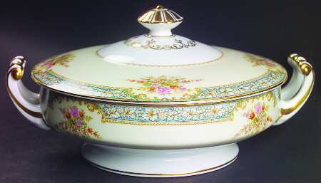 Alexis Round Covered Vegetable