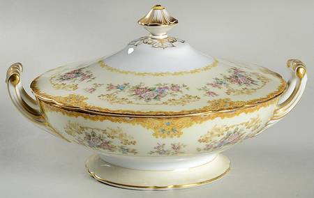 Alecto Round Covered Vegetable