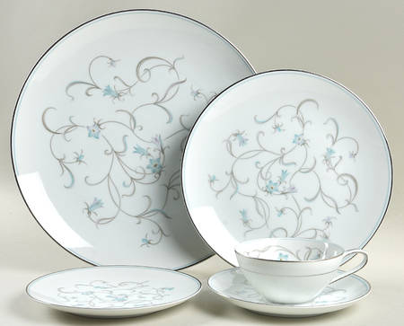 Alicia 5 Piece Place Setting