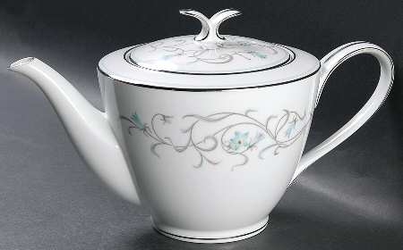 Alicia Teapot & Lid