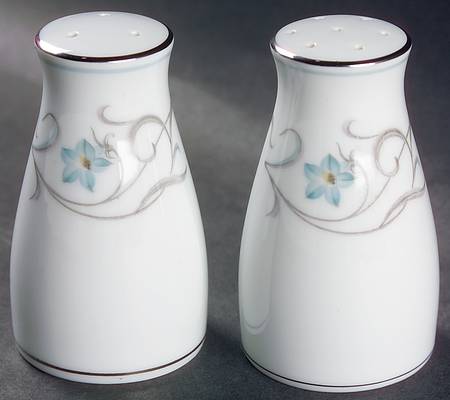 Alicia Salt & Pepper Set