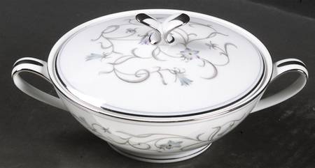 Alicia Sugar Bowl & Lid