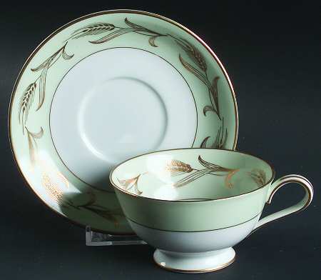 Alice Footed Cup & Saucer Set