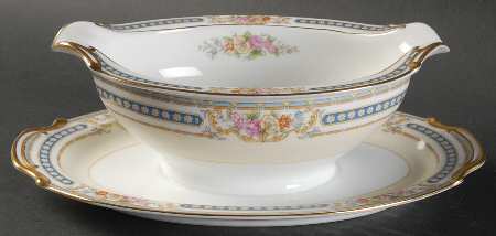 Allard Gravy Boat with Attached Underplate
