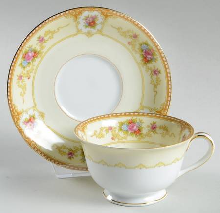 Allure Footed Cup & Saucer Set