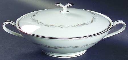 Almont Round Covered Vegetable