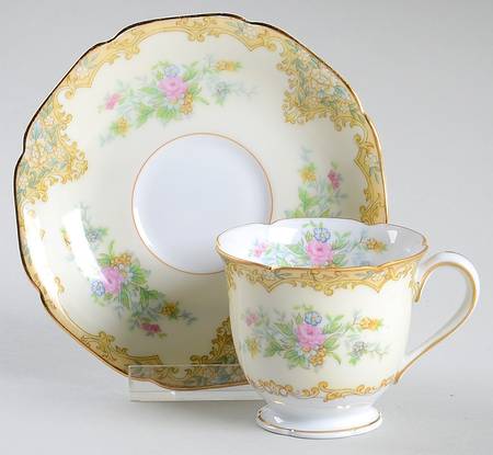 Alrea Footed Demitasse Cup & Saucer Set