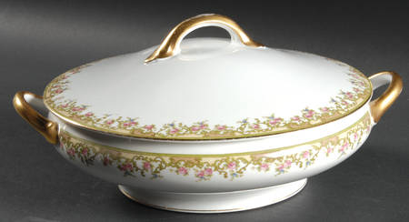 Alsace Round Covered Vegetable