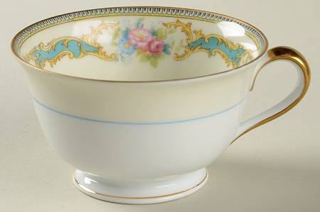 Althea Footed Cup