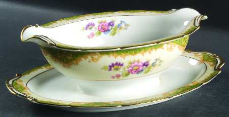 Amazon Gravy Boat with Attached Underplate