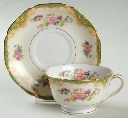 Amazon Footed Cup & Saucer Set