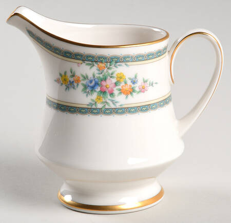 Amenity Creamer by Noritake