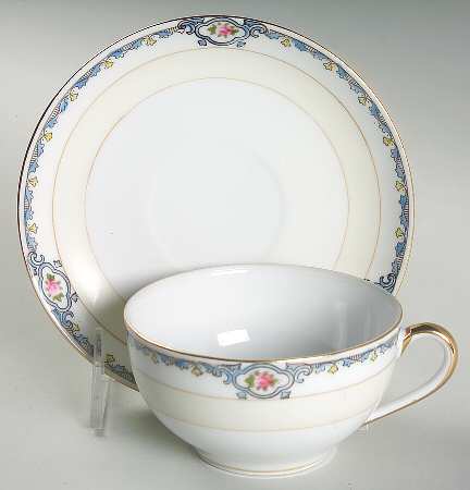 Amesbury Flat Cup & Saucer Set