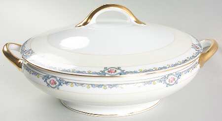 Amesbury Round Covered Vegetable