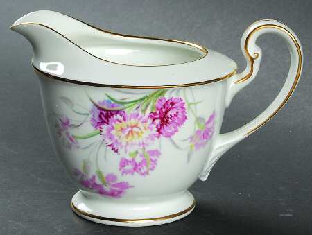 Amherst Gold Trim Creamer