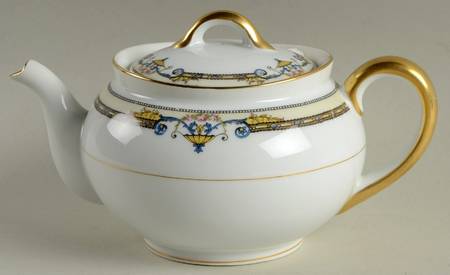 Amiston Teapot & Lid