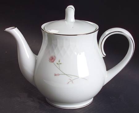 Amorette Teapot & Lid