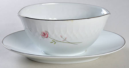 Amorette Gravy Boat with Attached Underplate