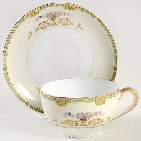 Amorosa Oversized Cup & Saucer Set