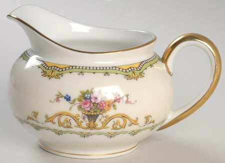 Amorosa Creamer