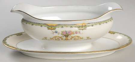 Amorosa Gravy Boat with Attached Underplate