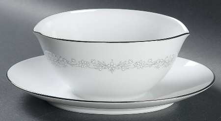 Amy Gravy Boat with Attached Underplate