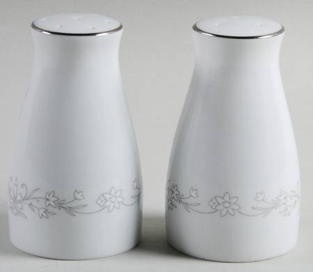 Amy Salt & Pepper Set