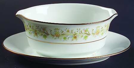 Andorra Gravy Boat with Attached Underplate