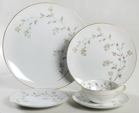 Andrea 5 Piece Place Setting