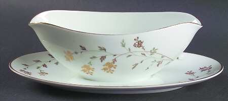 Andrea Gravy Boat with Attached Underplate