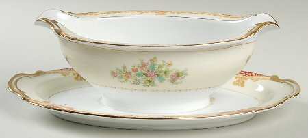 Anemone Gravy Boat with Attached Underplate