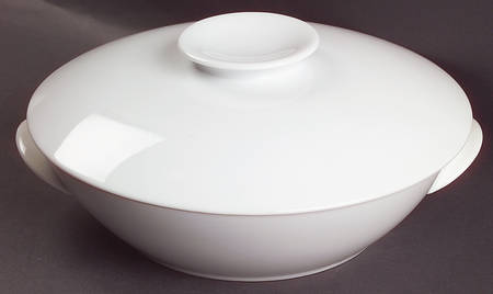 Angela White 2 Qt Round Covered Casserole