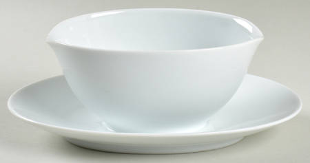 Angela White Gravy Boat with Attached Underplate