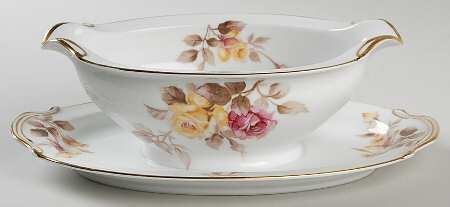 Angela Gravy Boat with Attached Underplate