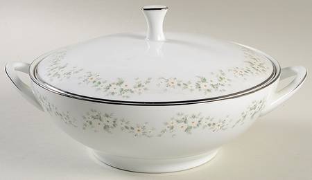 Annabelle Round Covered Vegetable