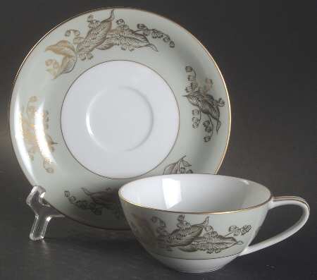 Annette Flat Cup & Saucer Set
