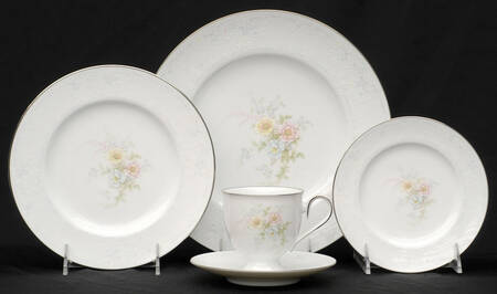 Anticipation 40 Piece Estate Set