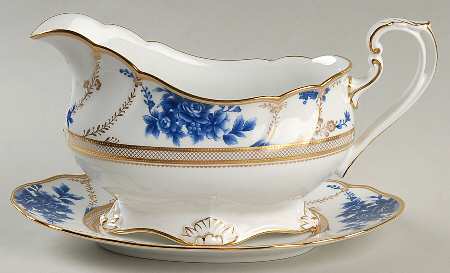 Antiquity Gravy Boat & Underplate
