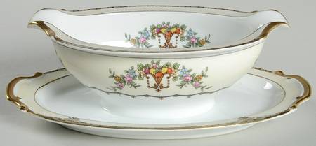 Apollo Gravy Boat with Attached Underplate