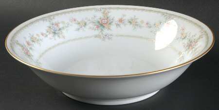 Applique 9" Round Vegetable Bowl
