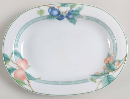 Arctic Berries Underplate for Gravy Boat