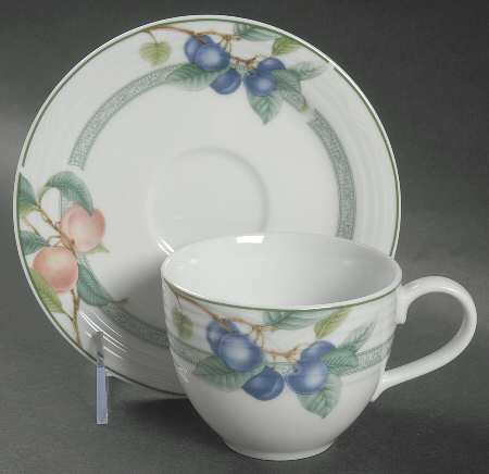 Arctic Berries Flat Cup & Saucer Set